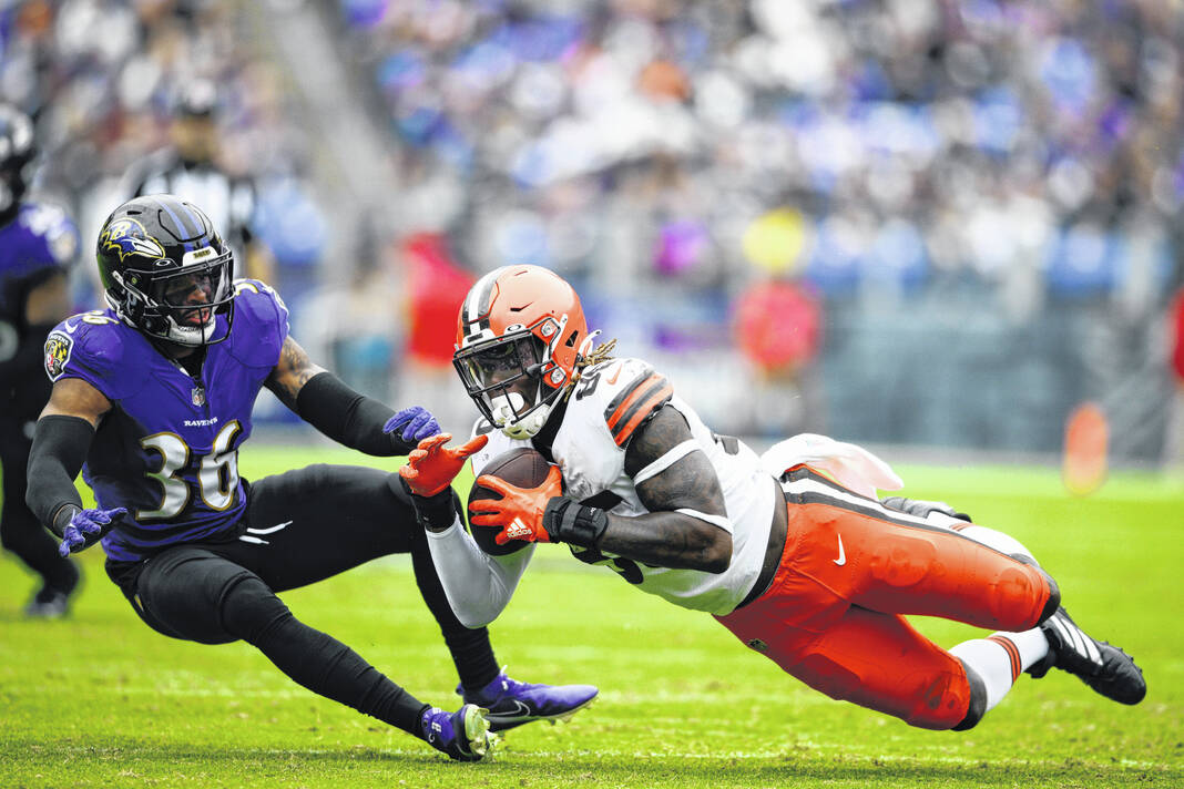 Browns try to stop skid on Halloween night against Bengals 